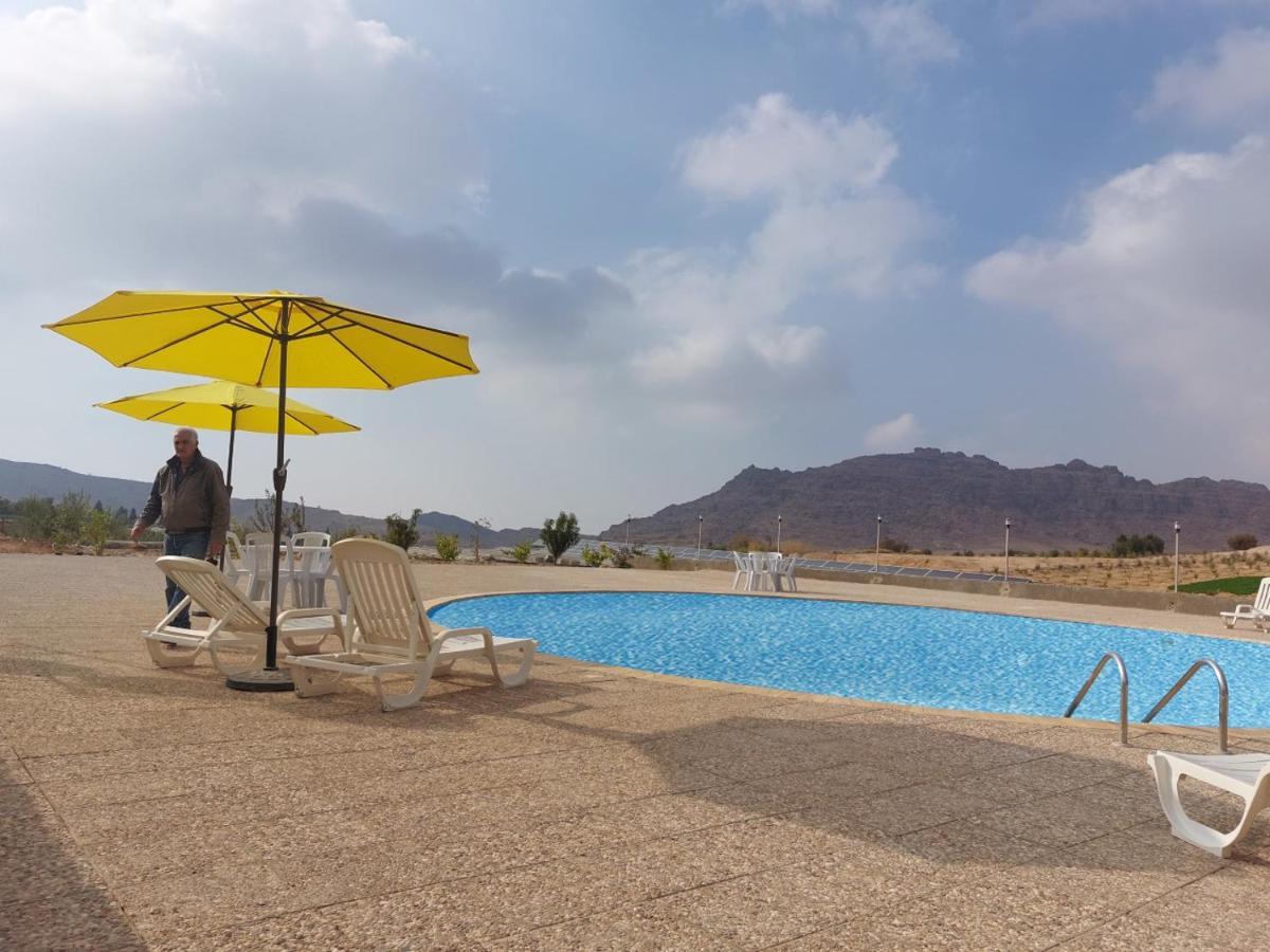 Hotel The Rock Camp Petra Wadi Musa Exterior foto